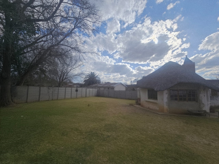 4 Bedroom Property for Sale in Ladybrand Free State